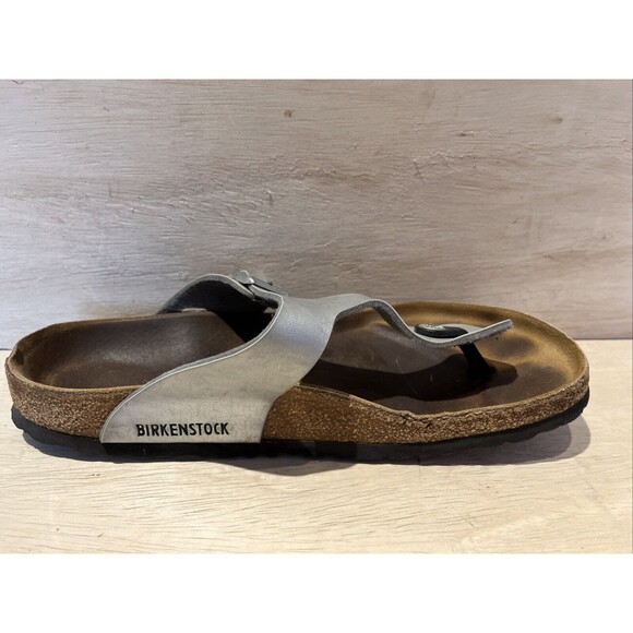 Birkenstock Gizeh Silver Sandal Slip on Shoe Womens Size 41 US 10 10.5 - Picture 6 of 9